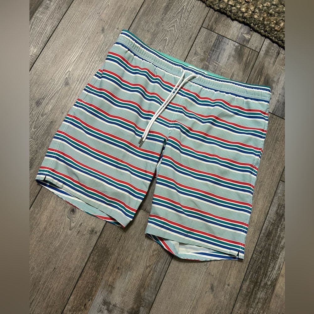 Bonobos 7-Inch E-Waist Swim Trunks Sz: M Striped shorts